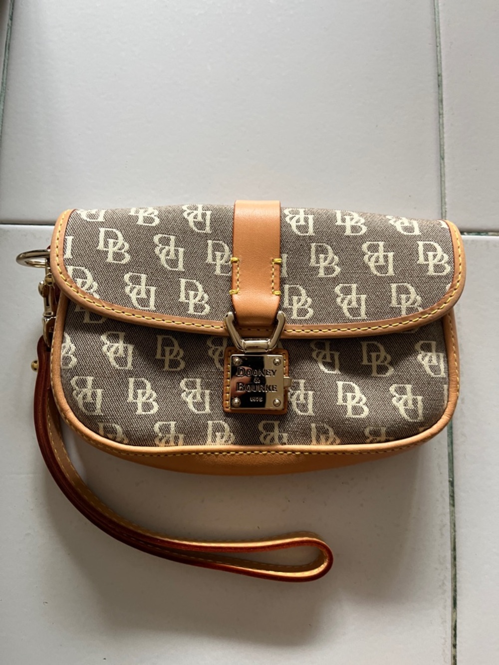 Dooney & Bourke Brown/Beige Signature Logo Wristlet with Tan Trim New no tags